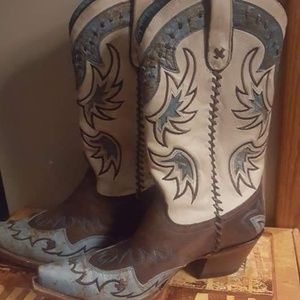 Women's cowboy boots